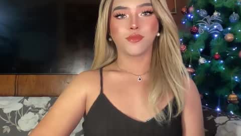 Miss Cali online show from December 10, 5:00 pm