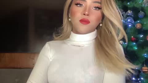 Miss Cali online show from December 15, 8:15 pm