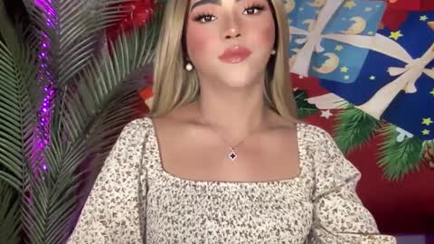 Miss Cali online show from December 29, 7:32 pm