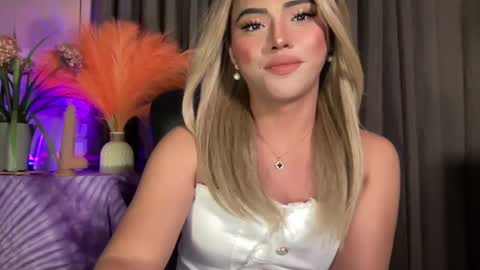 Miss Cali online show from January 17, 10:56 pm