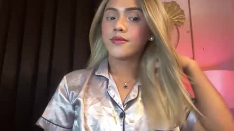 Miss Cali online show from March 19, 7:12 am