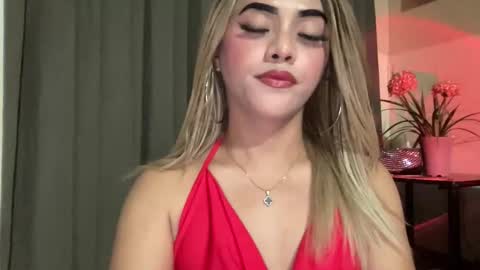 Snapshot of yvonne_guidotti chatting on May 10, 7:30 pm Miss Cali online show from May 10, 7:30 pm