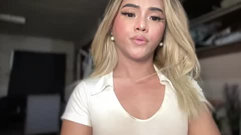 Snapshot of yvonne_guidotti chatting on July 23, 8:18 pm Miss Cali online show from July 23, 8:18 pm