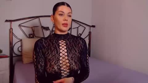 I V Y   online show from March 16, 8:46 pm