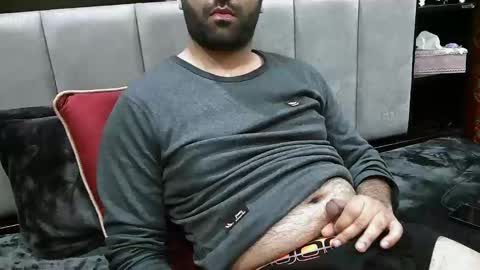 Snapshot of yxxtxxdentyk chatting on February 24, 5:33 pm Bi BearXXX online show from February 24, 5:33 pm