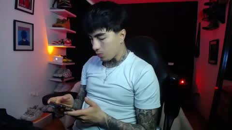 Snapshot of zac_muller1 chatting on October 8, 1:53 pm zac_muller1 online show from October 8, 1:53 pm