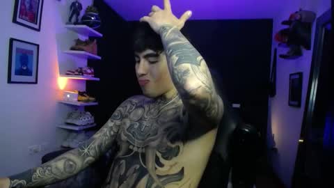 Snapshot of zac_muller1 chatting on October 19, 2:01 am zac_muller1 online show from October 19, 2:01 am