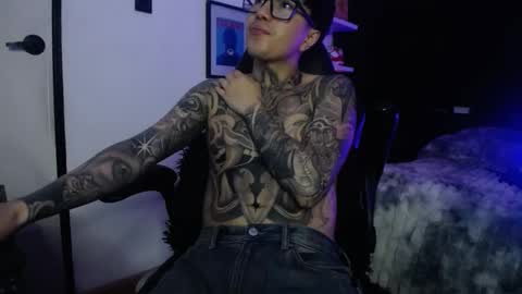 Snapshot of zac_muller1 chatting on November 15, 8:44 am zac_muller1 online show from November 15, 8:44 am