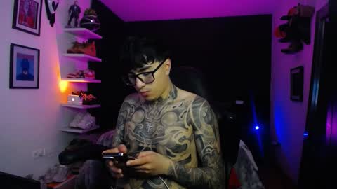 Snapshot of zac_muller1 chatting on November 19, 5:18 am zac_muller1 online show from November 19, 5:18 am