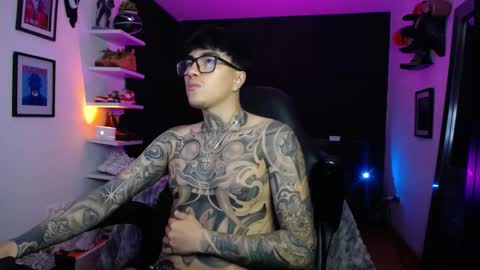 Snapshot of zac_muller1 chatting on November 22, 4:33 am zac_muller1 online show from November 22, 4:33 am