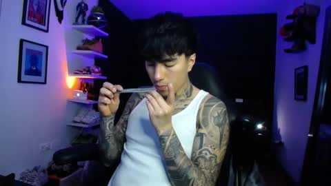 Snapshot of zac_muller1 chatting on December 1, 11:32 pm zac_muller1 online show from December 1, 11:32 pm