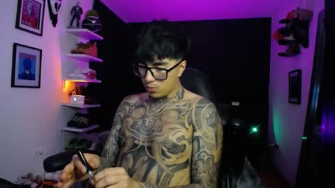 Snapshot of zac_muller1 chatting on December 13, 10:26 pm zac_muller1 online show from December 13, 10:26 pm