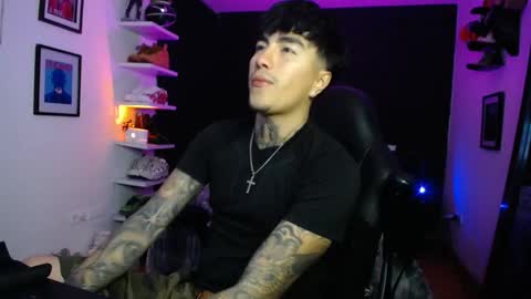 Snapshot of zac_muller1 chatting on December 14, 11:42 pm zac_muller1 online show from December 14, 11:42 pm