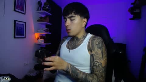 zac_muller1 online show from February 5, 3:00 am