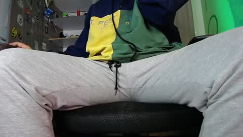 Snapshot of zac_watson chatting on December 28, 8:16 am Zac Freelance model online show from December 28, 8:16 am