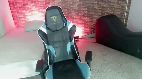 Snapshot of zacariass_ chatting on September 21, 3:08 am ZACARIAS online show from September 21, 3:08 am