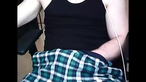 Snapshot of zacc22 chatting on November 9, 10:57 am zacc22 online show from November 9, 10:57 am