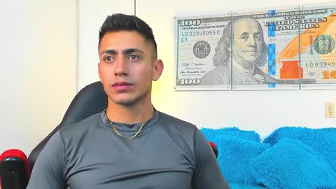 zachpri20 online show from January 4, 5:48 am