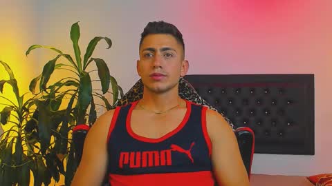 zachpri20 online show from December 5, 7:06 am