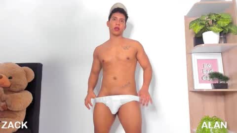 Snapshot of zack_and_alan chatting on December 13, 11:43 pm zack online show from December 13, 11:43 pm