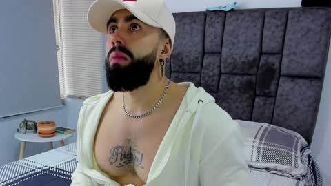 Richard online show from February 5, 5:09 pm