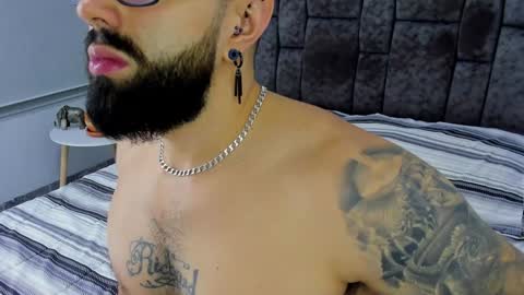 Richard online show from February 6, 8:02 pm