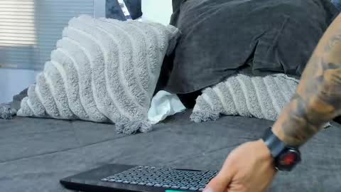 Richard online show from April 13, 4:23 pm