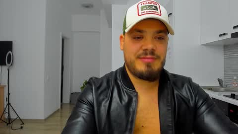 Zack online show from November 6, 12:22 am