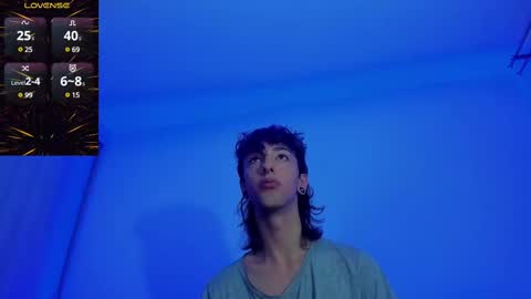 Snapshot of zackcum_ chatting on February 17, 3:58 am for you Zack online show from February 17, 3:58 am