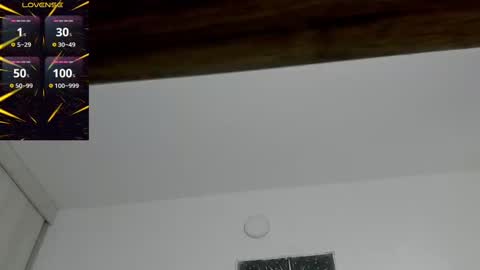 Snapshot of zackcum_ chatting on March 6, 8:37 pm for you Zack online show from March 6, 8:37 pm