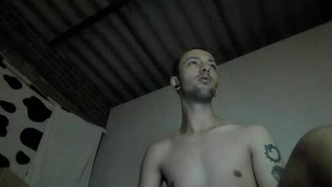 Snapshot of zackcum_ chatting on October 20, 6:47 am for you Zack online show from October 20, 6:47 am