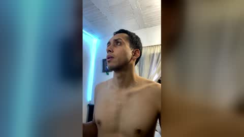 Snapshot of zackdriussyx chatting on April 3, 11:25 pm zackdriussyx online show from April 3, 11:25 pm