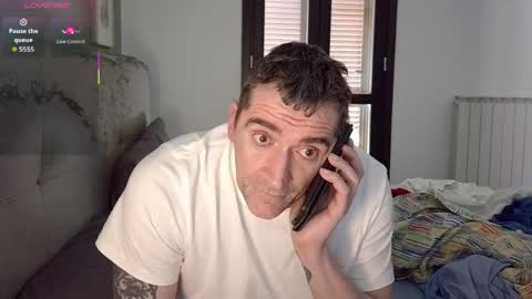 Snapshot of zackhot31 chatting on May 13, 11:40 am Ivan online show from May 13, 11:40 am
