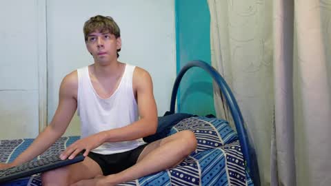 ZackMontiel07 online show from May 11, 10:32 am