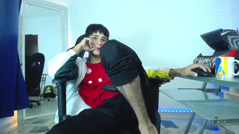 Snapshot of zacktk7 chatting on December 11, 11:43 pm zack online show from December 11, 11:43 pm