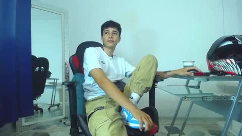 Snapshot of zacktk7 chatting on January 7, 12:03 am zack online show from January 7, 12:03 am