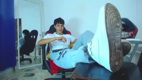 Snapshot of zacktk7 chatting on January 9, 9:05 pm zack online show from January 9, 9:05 pm