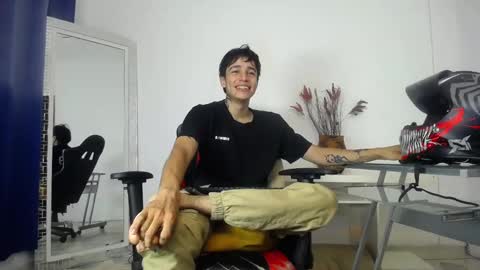 Snapshot of zacktk7 chatting on January 20, 10:15 pm zack online show from January 20, 10:15 pm