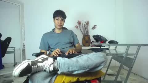 Snapshot of zacktk7 chatting on January 24, 2:41 pm zack online show from January 24, 2:41 pm