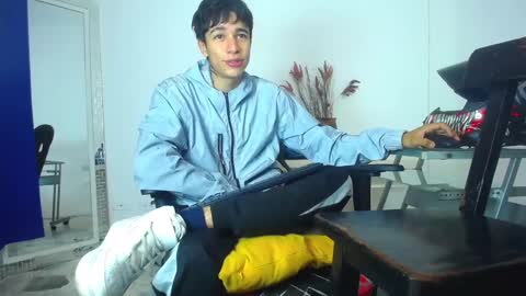 Snapshot of zacktk7 chatting on January 25, 1:52 pm zack online show from January 25, 1:52 pm