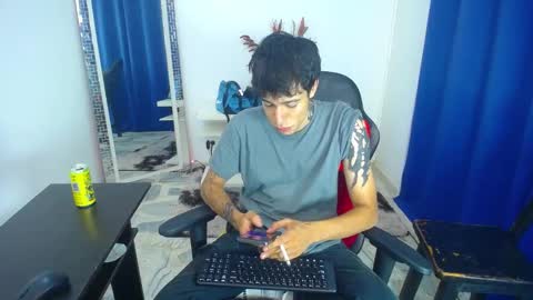 Snapshot of zacktk7 chatting on January 29, 9:39 pm zack online show from January 29, 9:39 pm