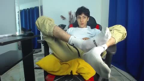 Snapshot of zacktk7 chatting on January 31, 12:06 am zack online show from January 31, 12:06 am