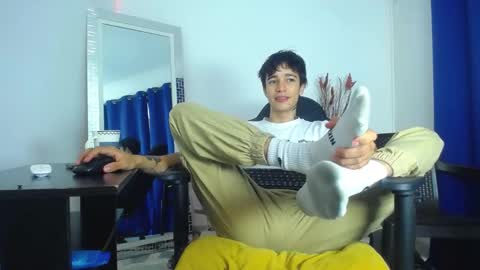 Snapshot of zacktk7 chatting on February 5, 8:35 pm zack online show from February 5, 8:35 pm