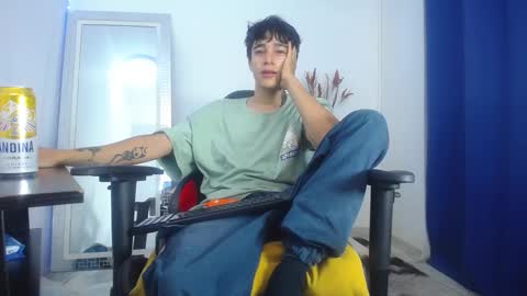 Snapshot of zacktk7 chatting on February 7, 9:26 pm zack online show from February 7, 9:26 pm