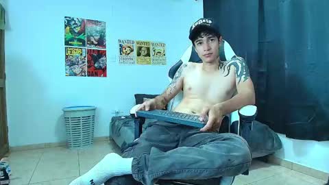 Snapshot of zacktk7 chatting on February 13, 3:24 pm zack online show from February 13, 3:24 pm