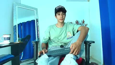 Snapshot of zacktk7 chatting on February 14, 8:05 pm zack online show from February 14, 8:05 pm