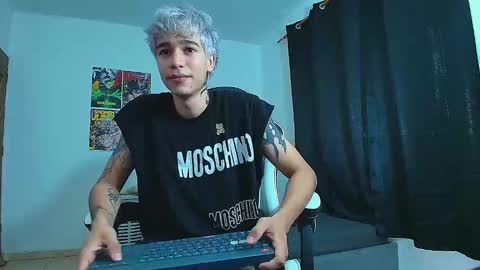 Snapshot of zacktk7 chatting on February 22, 3:47 pm zack online show from February 22, 3:47 pm