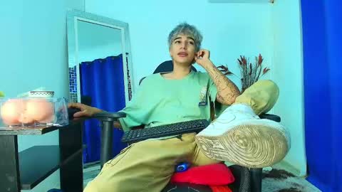 Snapshot of zacktk7 chatting on February 28, 8:28 pm zack online show from February 28, 8:28 pm