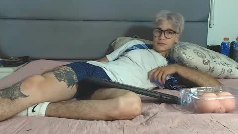 Snapshot of zacktk7 chatting on March 4, 12:39 am zack online show from March 4, 12:39 am