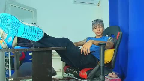 Snapshot of zacktk7 chatting on March 6, 9:20 pm zack online show from March 6, 9:20 pm